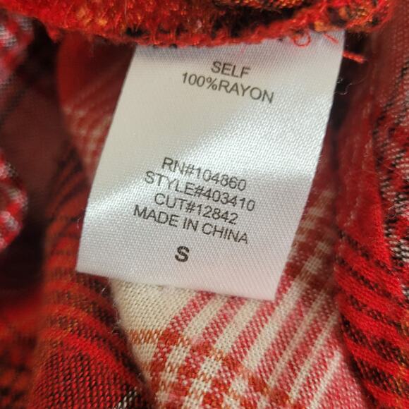 Red and Black Plaid Long Flowy Button Up Flannel Shirt Size Small - Picture 4 of 5